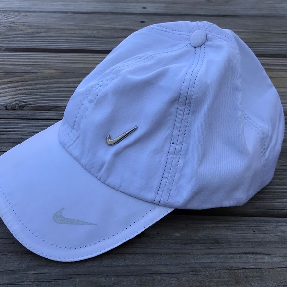 Nike Men Hat Cap White Sport Cap Baseball Hat One
